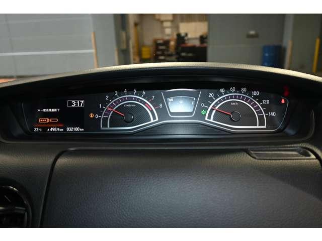 Ｎ－ＢＯＸカスタム Ｇ・Ｌターボホンダセンシング　カーナビ　両側ＰＷスライドドア　Ｂモニタ　Ｉストップ　セキュリティー　クルーズコントロール　キーレスエントリー　ヒーター　ＶＳＡ　ベンチＳ　ＬＥＤランプ　助手席エアバック　ターボモデル　ＰＷ　アルミ（10枚目）