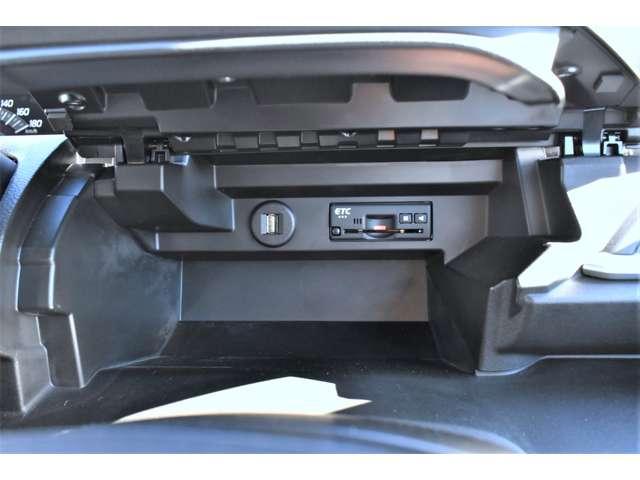 デリカD:2 カスタムハイブリッドMV全方位カメラ付ナビパッケージ 両側自動ドア DVD パーキングセンサー スマートキー メモリーナビ シートヒーター アイドリングストップ ASC キーレス オートクルーズコントロール バックカメラ デュアルカメラブレーキS(11枚目)