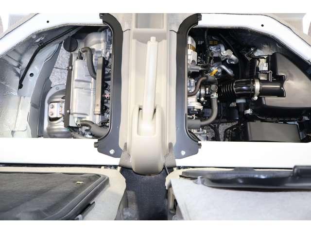 ミニキャブバン Ｍ　雹害車両　フロントパワーウィンドウ　助手席エアバック　キーレスキー　ＡＣ　両側スライド　エコモード　ＡＳＣ　ＰＳ　運転席エアバック　パーキングセンサー　ＡＢＳ　デュアルブレーキサポート（19枚目）