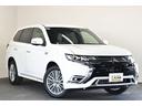 アウトランダーPGHEV「Gプレミアムパッケージ」上級グレードです☆スマホ連携ナビにアラウンドモニター、電動ゲートなど装備も豊富♪ぜひ一度ご来店の上、実際にお車をご覧ください!
