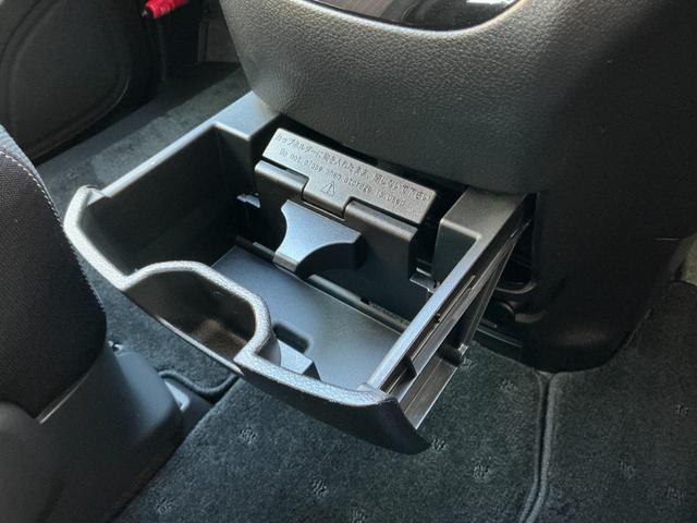 セレナ ハイウェイスター　Ｖセレクション＋ＳａｆｅｔｙＩＩ　左右オートスライド　アラウンドモニタ　ナビＴＶ　ＬＥＤライト　エマージェンシーブレーキ　前後踏間違防止アシスト　後席エアコン　純正１６アルミ　日産中古車ワイド保証１２ケ月（32枚目）