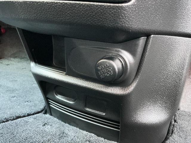 セレナ ハイウェイスター　Ｖセレクション＋ＳａｆｅｔｙＩＩ　左右オートスライド　アラウンドモニタ　ナビＴＶ　ＬＥＤライト　エマージェンシーブレーキ　前後踏間違防止アシスト　後席エアコン　純正１６アルミ　日産中古車ワイド保証１２ケ月（33枚目）