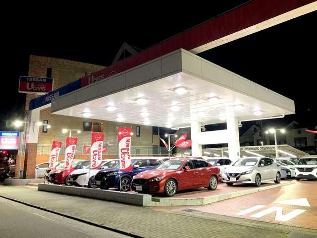 スカイライン 3.0 GT タイプP ☆本革シート(前席ヒーター付き)☆クルーズコントロール(追従型)☆日産コネクトナビ☆アラウンドビューモニター☆LEDヘッドライト☆衝突被害軽減ブレーキ☆踏み間違い防止装置(19枚目)