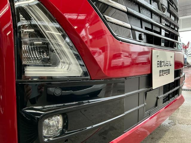 前後バンパーに取り付けられた合計８つのセンサーでアクセルとブレーキの踏み間違いを防止してくれます！前方はカメラを利用して車と歩行者を検知して止まってくれます！（使用には一定の条件がございます。）