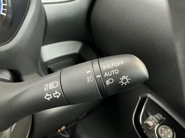 暗くなったら自動で点灯、明るくなったら自動で消灯、事故の多い夕方にいち早く点灯するオートライトが付いています！トンネルなどでも便利ですね！！