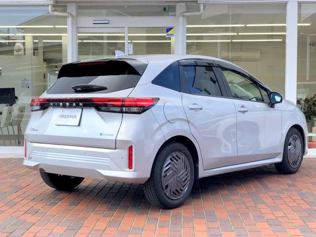 ノート X ☆元社有車☆LEDヘッドライト☆9インチモニターメモリナビ☆ドライブレコーダー☆ETC2.0☆バックカメラ(3枚目)