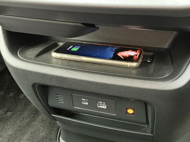 セレナ 2.0 ハイウェイスターV ☆プロパイロット☆NissanConnectナビゲーション☆両側電動スライドドア☆アダプティブLEDヘッドライト☆ワンオーナー車☆ETC2.0☆Wエアコン☆シートヒーター☆ステアリングヒーター(35枚目)