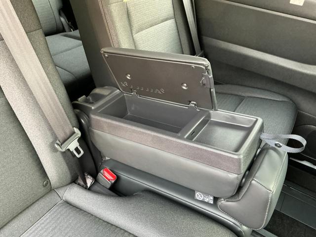 セレナ 2.0 ハイウェイスターV ☆プロパイロット☆NissanConnectナビゲーション☆両側電動スライドドア☆アダプティブLEDヘッドライト☆ワンオーナー車☆ETC2.0☆Wエアコン☆シートヒーター☆ステアリングヒーター(47枚目)