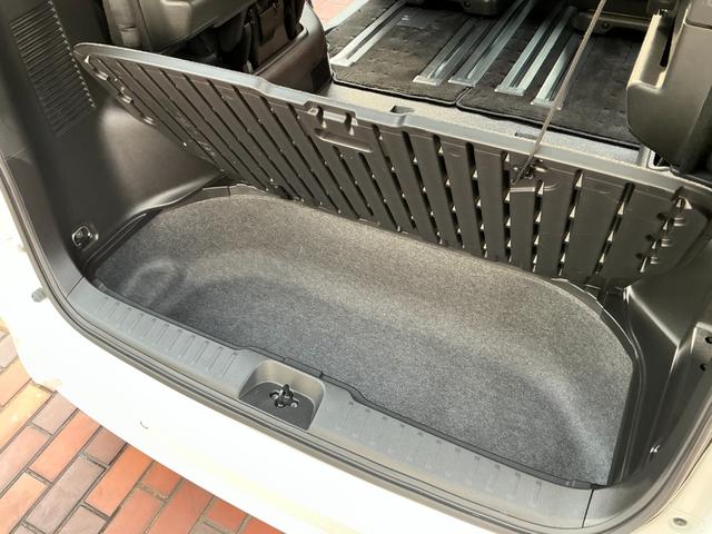 セレナ 2.0 ハイウェイスターV ☆プロパイロット☆NissanConnectナビゲーション☆両側電動スライドドア☆アダプティブLEDヘッドライト☆ワンオーナー車☆ETC2.0☆Wエアコン☆シートヒーター☆ステアリングヒーター(56枚目)