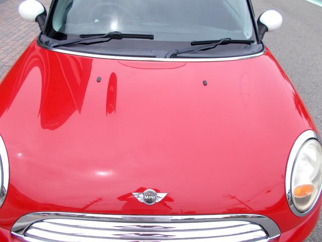 ＭＩＮＩ クーパー　禁煙車　バトルシフト　プッシュスタート　メッキグリル＆モール＆ドアキャッチ　ウッドパネル　ウッドハンドル　ホワイトメーター　センターメーター　ハンドルリモコンオーディオ　スモーク＆ＵＶカットガラス（63枚目）