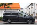 プライバシーガラスです☆車内からはスッキリ外が見え、外から車内が見えにく防犯対策に役立ちます☆また室内温度の上昇を抑えます