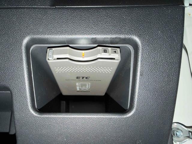 タント カスタムＸ　トップエディションＳＡＩＩＩ　ＥＴＣ　バックカメラ　両側電動スライドドア　ナビ　ＴＶ　クリアランスソナー　衝突被害軽減システム　オートマチックハイビーム　オートライト　ＬＥＤヘッドランプ　スマートキー　アイドリングストップ（8枚目）