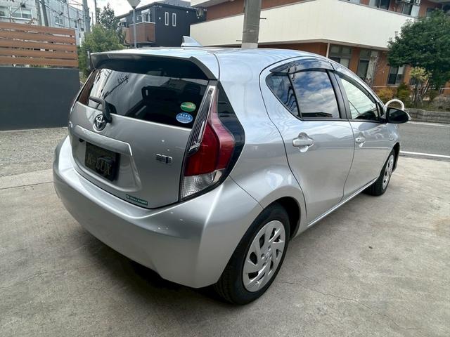 アクア Ｓ　ドライブレコーダー　ＥＴＣ　バックカメラ　ナビ　レーンアシスト　衝突被害軽減システム　オートマチックハイビーム　キーレスエントリー　アイドリングストップ　電動格納ミラー　ＣＶＴ　衝突安全ボディ　ＡＢＳ（17枚目）