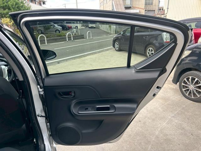 アクア Ｓ　ドライブレコーダー　ＥＴＣ　バックカメラ　ナビ　レーンアシスト　衝突被害軽減システム　オートマチックハイビーム　キーレスエントリー　アイドリングストップ　電動格納ミラー　ＣＶＴ　衝突安全ボディ　ＡＢＳ（27枚目）