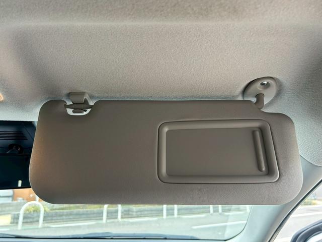 アクア Ｓ　ドライブレコーダー　ＥＴＣ　バックカメラ　ナビ　レーンアシスト　衝突被害軽減システム　オートマチックハイビーム　キーレスエントリー　アイドリングストップ　電動格納ミラー　ＣＶＴ　衝突安全ボディ　ＡＢＳ（37枚目）