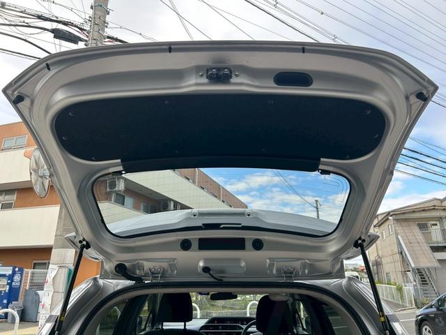 アクア Ｓ　ドライブレコーダー　ＥＴＣ　バックカメラ　ナビ　レーンアシスト　衝突被害軽減システム　オートマチックハイビーム　キーレスエントリー　アイドリングストップ　電動格納ミラー　ＣＶＴ　衝突安全ボディ　ＡＢＳ（45枚目）