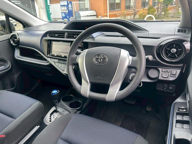 アクア Ｓ　ドライブレコーダー　ＥＴＣ　バックカメラ　ナビ　レーンアシスト　衝突被害軽減システム　オートマチックハイビーム　キーレスエントリー　アイドリングストップ　電動格納ミラー　ＣＶＴ　衝突安全ボディ　ＡＢＳ（54枚目）