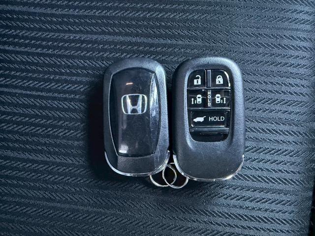 �t���Ăĕ֗��I�ƂĂ��l�C�̍��������̃X�}�[�g�L�[�V�X�e���B�L�[���g�т��Ă��邾���ŁA�h�A���b�N�̊J���тɃG���W���̎n�����\�ȑ����ł��B�v�b�V���X�^�[�g�ł��̂ŃG���W���̎n�����{�^�������������ł�