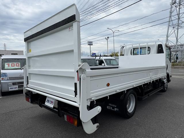 エルフトラック 　ワイドロング　極東パワーゲート　積載２．０ｔ　アオリ木製　準中型免許対応　スムーサーＥＸ（６速ＡＴ車）　キーレス　ＥＴＣ　パワーウィンドウ　点検記録簿　集中ドアロック　車両総重量５，２７５ｋｇ（11枚目）