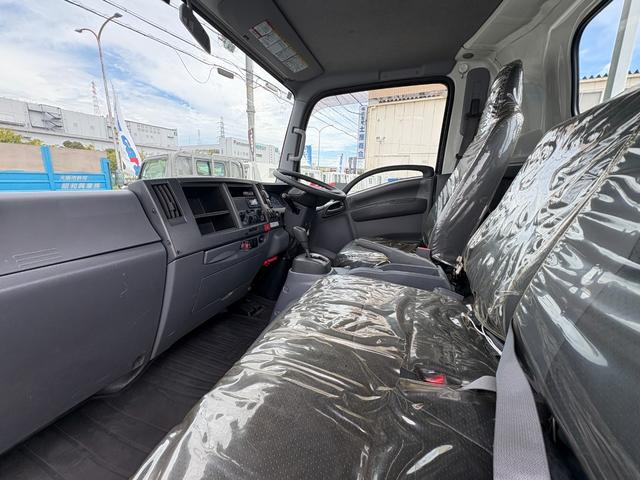 エルフトラック 　ワイドロング　極東パワーゲート　積載２．０ｔ　アオリ木製　準中型免許対応　スムーサーＥＸ（６速ＡＴ車）　キーレス　ＥＴＣ　パワーウィンドウ　点検記録簿　集中ドアロック　車両総重量５，２７５ｋｇ（12枚目）