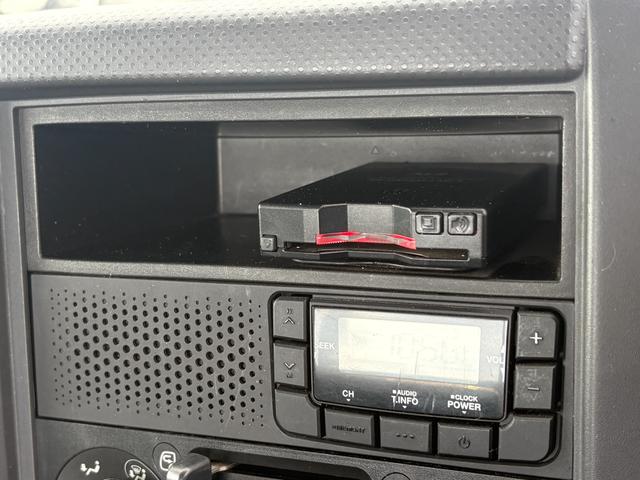 エルフトラック 　ワイドロング　極東パワーゲート　積載２．０ｔ　アオリ木製　準中型免許対応　スムーサーＥＸ（６速ＡＴ車）　キーレス　ＥＴＣ　パワーウィンドウ　点検記録簿　集中ドアロック　車両総重量５，２７５ｋｇ（13枚目）