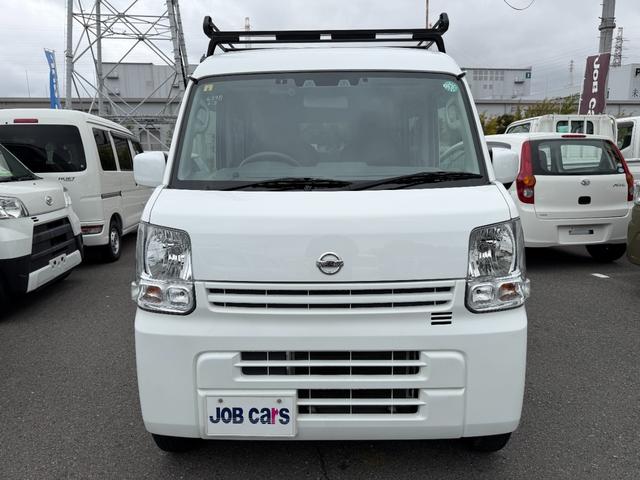ＮＶ１００クリッパーバン ＤＸ　ＧＬエマージェンシーブレーキパッケージ　ナビ　バックカメラ　Ｂｌｕｅｔｏｏｔｈオーディオ　キーレス　パワーウインドウ　ＥＴＣ　ボディ同色電格ミラー　衝突軽減ブレーキ　黒ナンバー　事業用登録ＯＫ（2枚目）