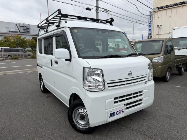 ＮＶ１００クリッパーバン ＤＸ　ＧＬエマージェンシーブレーキパッケージ　ナビ　バックカメラ　Ｂｌｕｅｔｏｏｔｈオーディオ　キーレス　パワーウインドウ　ＥＴＣ　ボディ同色電格ミラー　衝突軽減ブレーキ　黒ナンバー　事業用登録ＯＫ（8枚目）