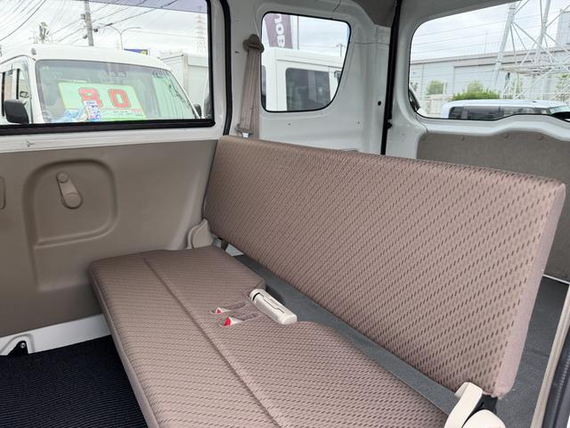 ＮＶ１００クリッパーバン ＤＸ　ＧＬエマージェンシーブレーキパッケージ　ナビ　バックカメラ　Ｂｌｕｅｔｏｏｔｈオーディオ　キーレス　パワーウインドウ　ＥＴＣ　ボディ同色電格ミラー　衝突軽減ブレーキ　黒ナンバー　事業用登録ＯＫ（11枚目）
