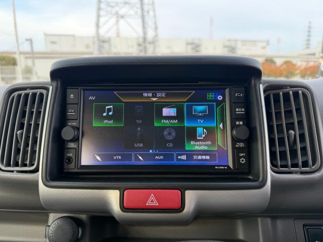 ＮＶ１００クリッパーバン ＧＸターボ　４ＡＴ　ナビ　フルセグテレビ　Ｂｌｕｅｔｏｏｔｈオーディオ　分割式リアシート　ボディ同色電格ミラー　全席パワーウインドウ　衝突軽減ブレーキ　オーバヘッドコンソール　黒ナンバー　事業用登録ＯＫ（14枚目）