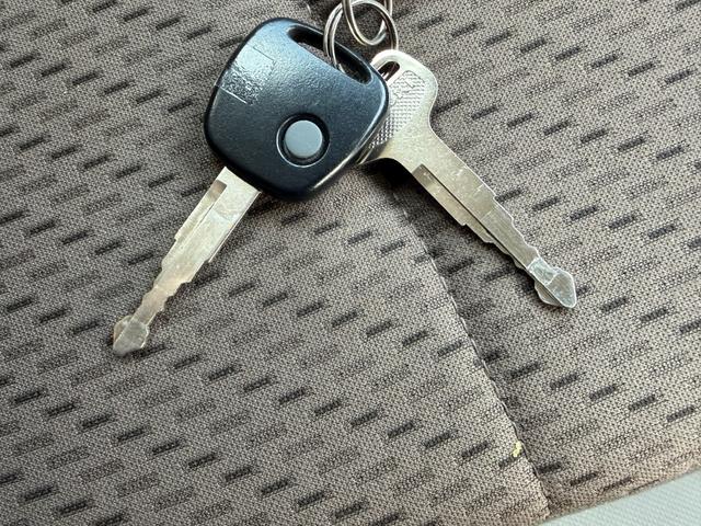 エブリイ PC 4AT キーレス パワーウインドウ FMラジオ ETC プライバシーガラス 黒ナンバー 事業用登録OK(17枚目)