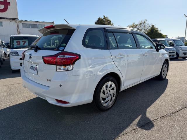 カローラフィールダー ハイブリッド　ナビ　バックカメラ　Ｂｌｕｅｔｏｏｔｈオーディオ　ＡＵＴＯエアコン　ＥＴＣ　トヨタセーフティセンス　ＡＵＴＯハイビーム（6枚目）