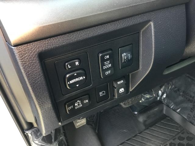 クルーマックス SR5 走行2800キロ・4WD・トヨタセーフティ・プリクラッシュS・社外SDナビ・フルセグ・TV・BTオーディオ・Bカメラ・Sカメラ・Fカメラ・ETC・黒革調シートカバー・シートヒーター・パワーシート(23枚目)
