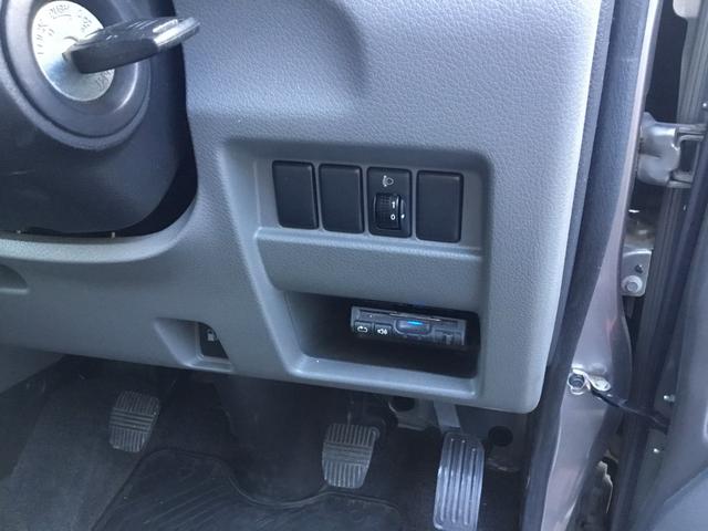 NV350キャラバンバン ロングDX 走行32800キロ・5MT・ETC・社外ナビ・TV(3枚目)