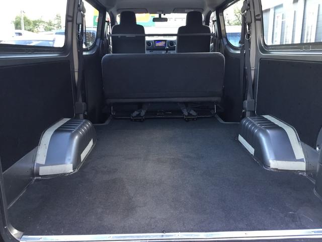 NV350キャラバンバン ロングDX 走行32800キロ・5MT・ETC・社外ナビ・TV(16枚目)