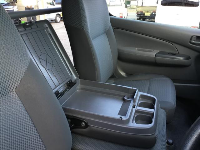 NV350キャラバンバン ロングDX 走行32800キロ・5MT・ETC・社外ナビ・TV(24枚目)