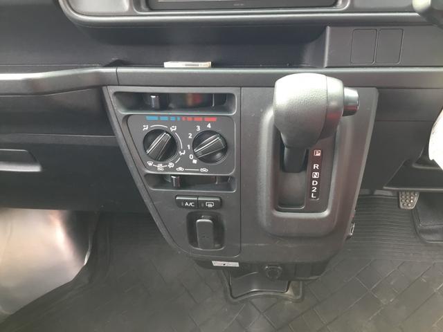 ハイゼットカーゴ DX SAIII 走行28000キロ・純正ナビ、純正ドラレコ・ETC・LEDライト・買取車(25枚目)