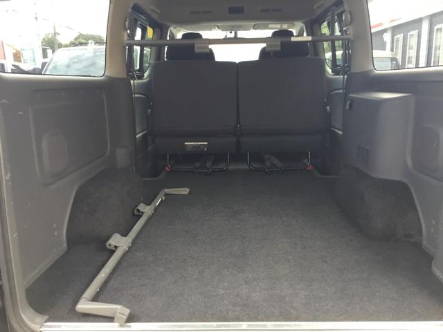 NV350キャラバンバン ロングプレミアムGXターボ ディーゼルターボ・エマージェンシーブレーキ・純正ナビ・フルセグ・アラウンドビューモニター・リヤクーラー・リヤヒーターETC ・ドラレコ・プッシュスタート(17枚目)