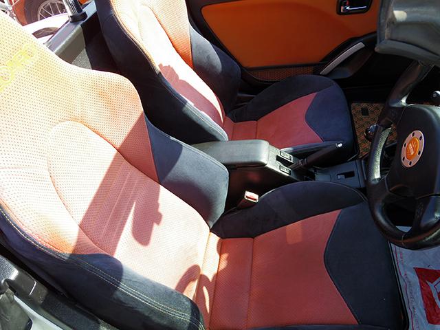 目立った汚れもなく非常に綺麗なシート。内装の状態の良さに自信あります！