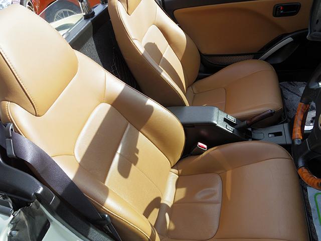 目立った汚れもなく非常に綺麗なシート。内装の状態の良さに自信あります！