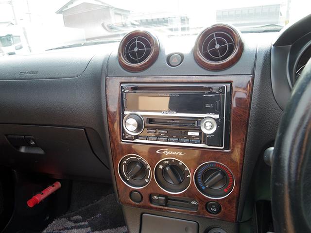 ＣＤオーディオはスマートでかっこいいです。余計なボタンがないので操作も簡単です。