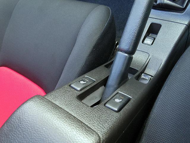 冬場も快適！シートヒーターも完備！