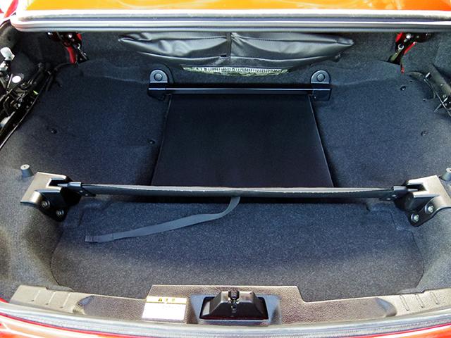 コペン　のトランクルームは結構広いんですよ！でもオープンにしちゃうと荷物は載せれないんです！