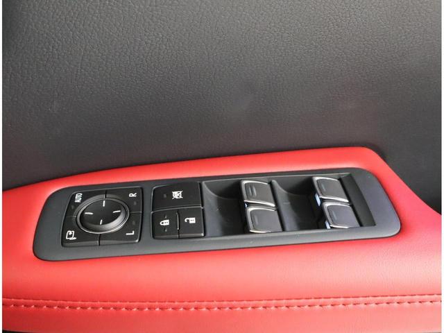 ＲＸ ＲＸ３００　Ｆスポーツ　セカンドパワーシート（電動リクライニング＆電動格納機能付）　セカンドシートヒーター　パーキングサポートブレーキ（静止物＋後方接近車両）［ＰＫＳＢ］＋［ＢＳＭ］＋［ＰＶＭ］（39枚目）