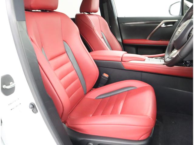 ＲＸ ＲＸ３００　Ｆスポーツ　パノラミックビューモニター　ムーンルーフ（チルト＆スライド式）　ホイールロックナット　フロアマット（タイプＦ）　ナンバーフレーム　ＦＳＰＯＲＴ専用本革／ＦＳＰＯＲＴ専用フレアレッド／レーザーカット本杢（3枚目）