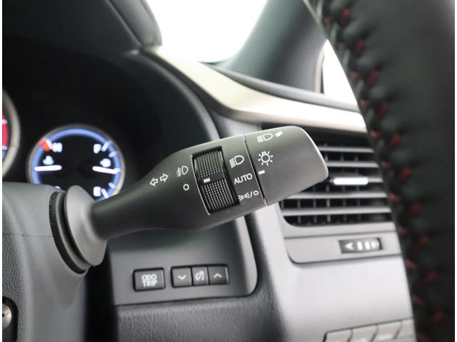 ＲＸ ＲＸ３００　Ｆスポーツ　パノラミックビューモニター　ムーンルーフ（チルト＆スライド式）　ホイールロックナット　フロアマット（タイプＦ）　ナンバーフレーム　ＦＳＰＯＲＴ専用本革／ＦＳＰＯＲＴ専用フレアレッド／レーザーカット本杢（36枚目）