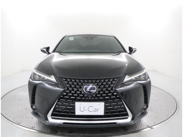 UX UX250h バージョンL 非認定中古車 カラーヘッドアップディスプレイ パノラミックビューモニター 設置型充電ムーンルーフ(チルト&アウタースライド式)純正ドライブレコーダー装備ランフラットタイヤ装備(225/50/RF18)(3枚目)