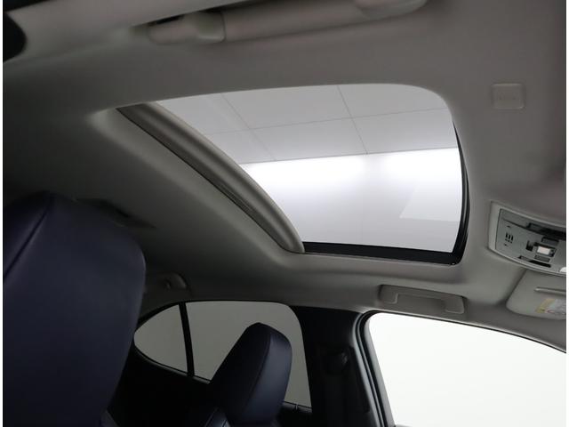 UX UX250h バージョンL 非認定中古車 カラーヘッドアップディスプレイ パノラミックビューモニター 設置型充電ムーンルーフ(チルト&アウタースライド式)純正ドライブレコーダー装備ランフラットタイヤ装備(225/50/RF18)(6枚目)