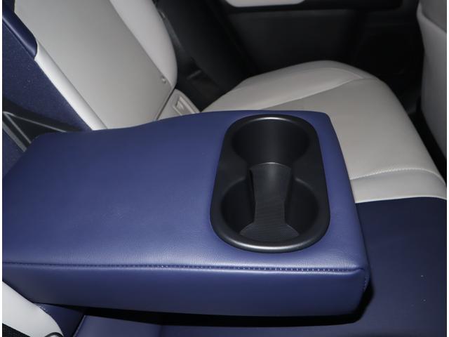 UX UX250h バージョンL 非認定中古車 カラーヘッドアップディスプレイ パノラミックビューモニター 設置型充電ムーンルーフ(チルト&アウタースライド式)純正ドライブレコーダー装備ランフラットタイヤ装備(225/50/RF18)(10枚目)