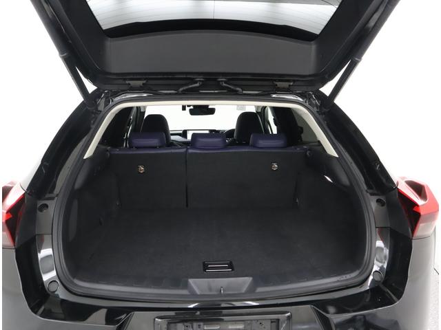 UX UX250h バージョンL 非認定中古車 カラーヘッドアップディスプレイ パノラミックビューモニター 設置型充電ムーンルーフ(チルト&アウタースライド式)純正ドライブレコーダー装備ランフラットタイヤ装備(225/50/RF18)(14枚目)