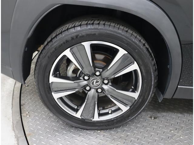 UX UX250h バージョンL 非認定中古車 カラーヘッドアップディスプレイ パノラミックビューモニター 設置型充電ムーンルーフ(チルト&アウタースライド式)純正ドライブレコーダー装備ランフラットタイヤ装備(225/50/RF18)(37枚目)